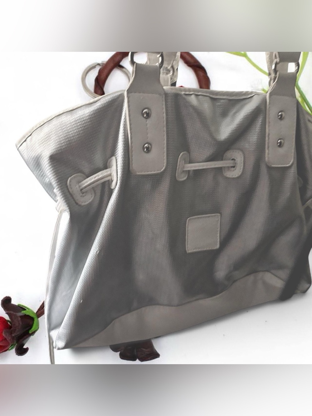 Stylish Gray Women's Tote Bag - Versatile Everyday Handbag